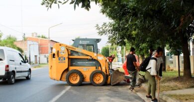 Trabajos con la Mini Retroexcabadora en Ruta 12