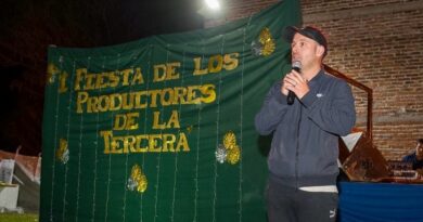 Entrega de Desmalezadora a Productores de la Tercera Sección