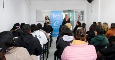 ¡Con mucho entusiasmo comenzó el Curso de Peluquería!