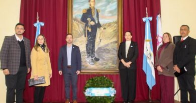 Homenaje al Padre de la Patria Homenaje al Padre de la Patria